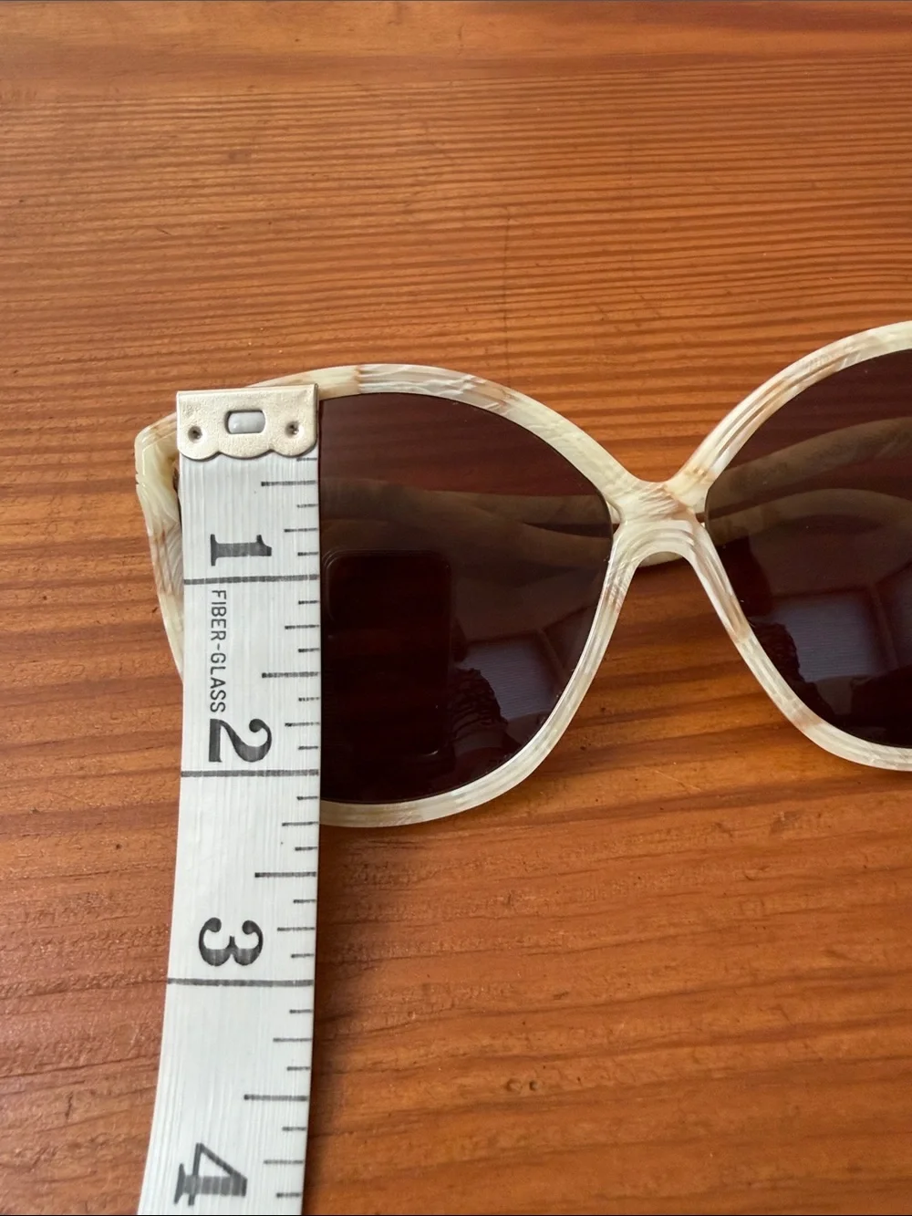 Illesteva Beige/Cream Marbled Cat-Eye Sunglasses.  NWOT